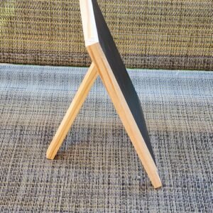 Wood easel